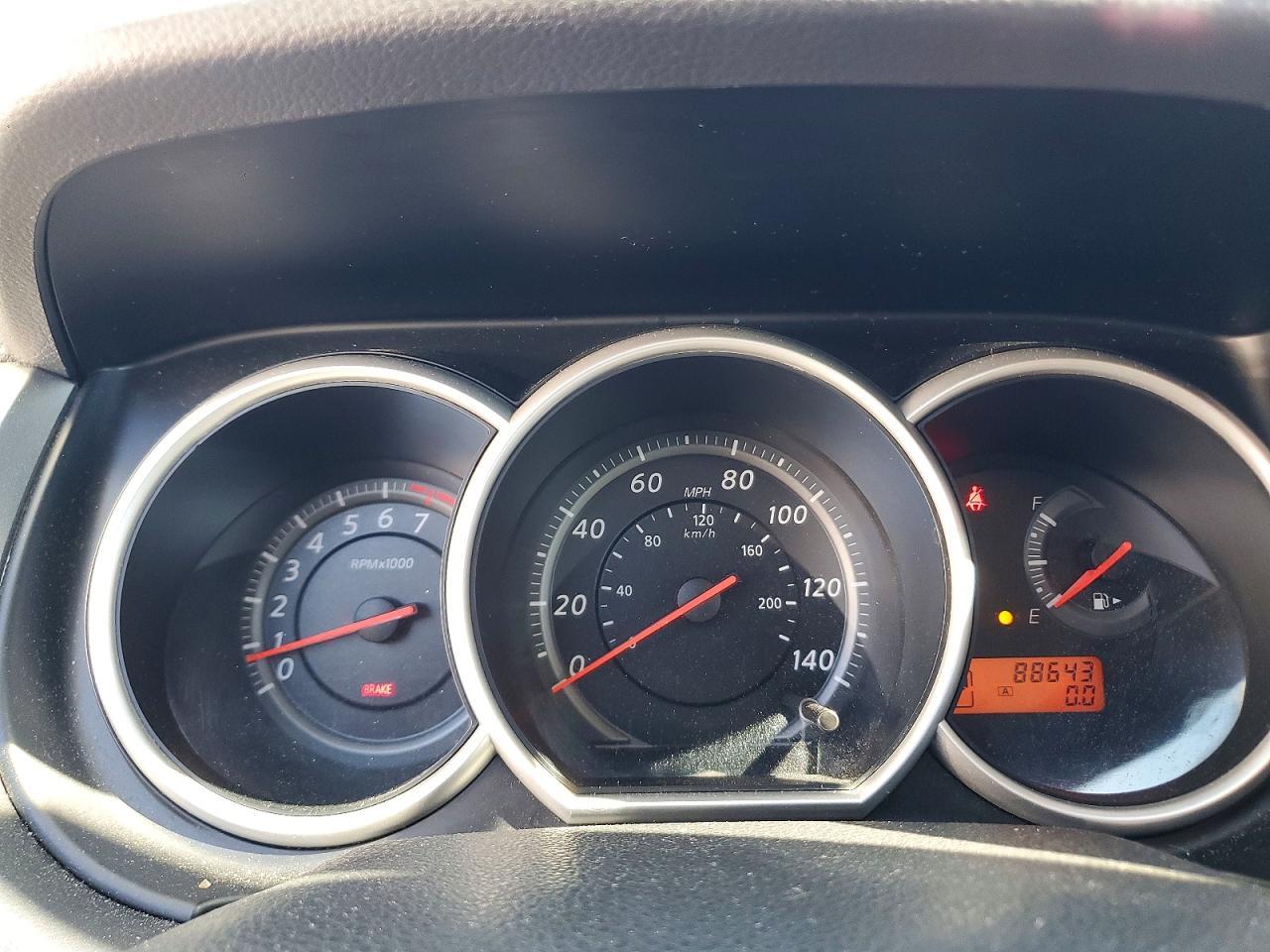 2012 Nissan Versa s