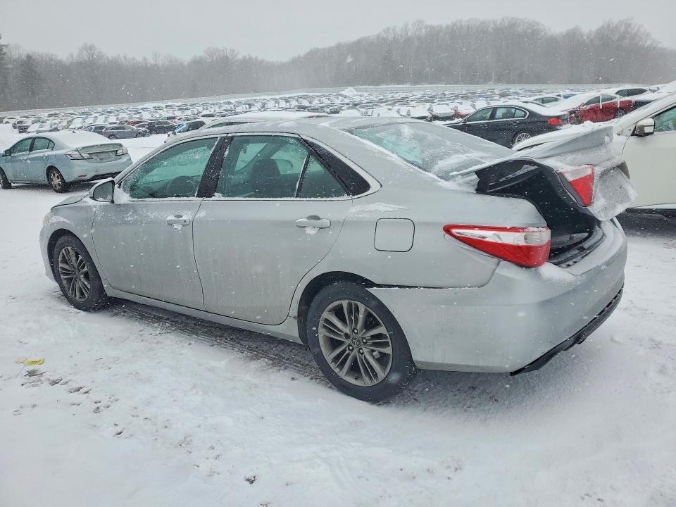 2015 Toyota Camry se