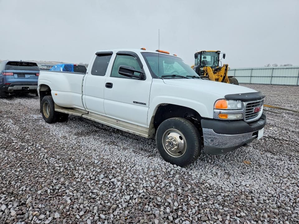2002 GMC New Sierra C3500