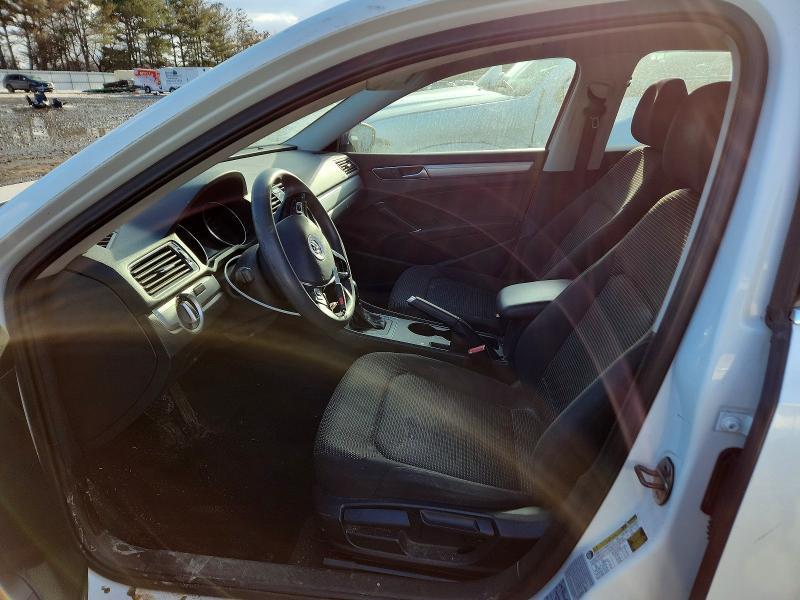 2016 Volkswagen Passat s