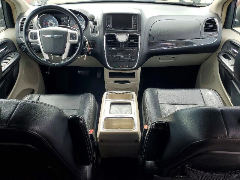 2014 Chrysler Town & Country Touring