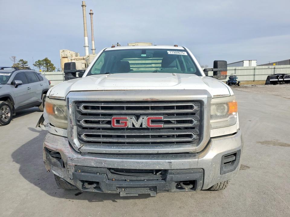 2015 GMC Sierra Flatbed Truck