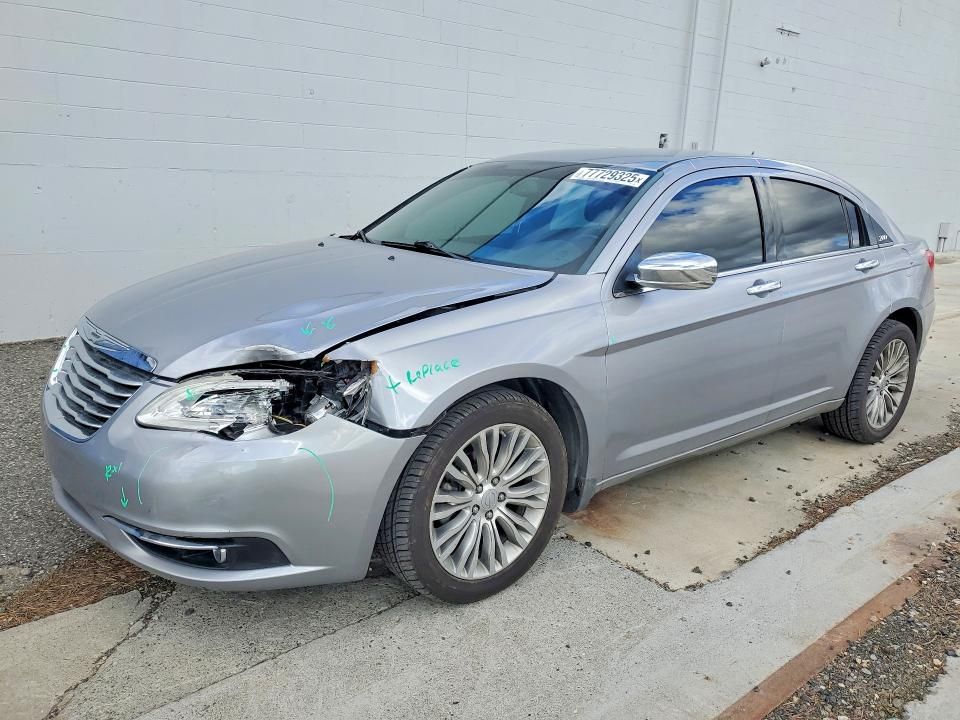 2013 Chrysler 200 Limited