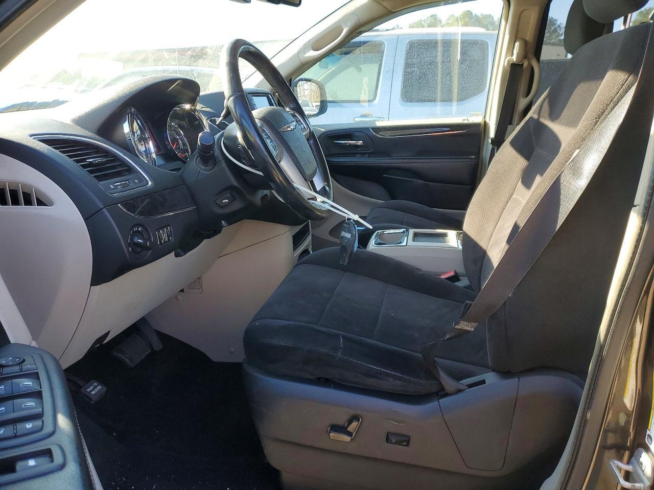 2011 Chrysler Town & Country Touring