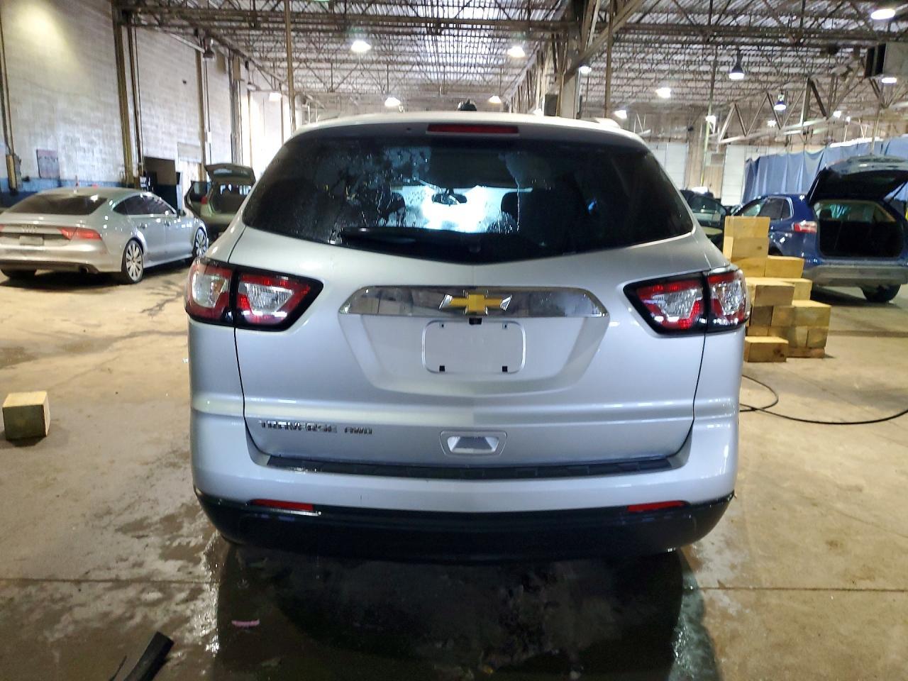 2017 Chevrolet Traverse ls