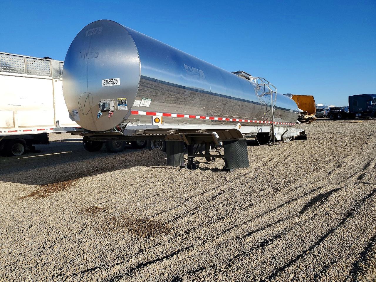 2012 Walker Tank Trailer
