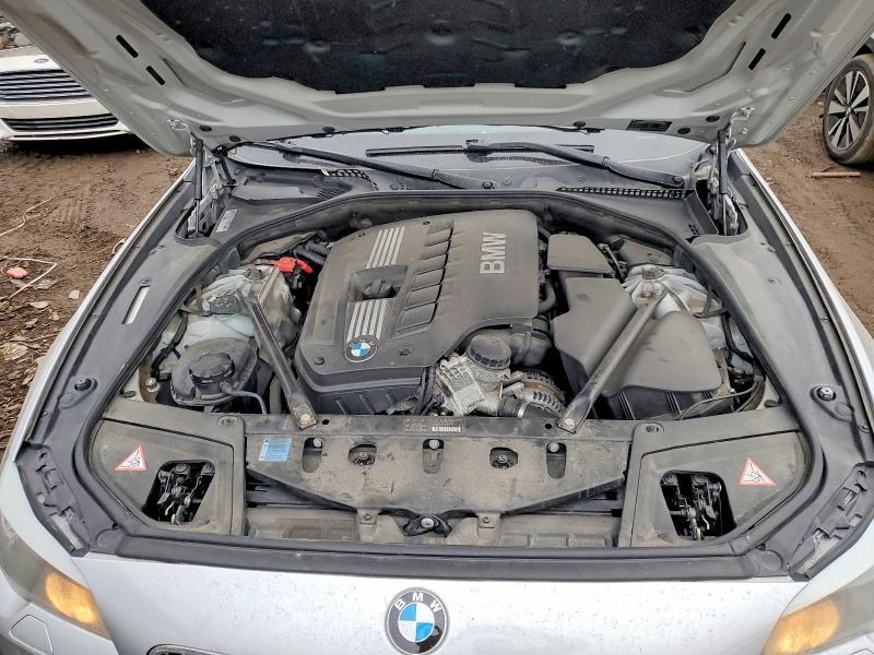 2011 BMW 528 i