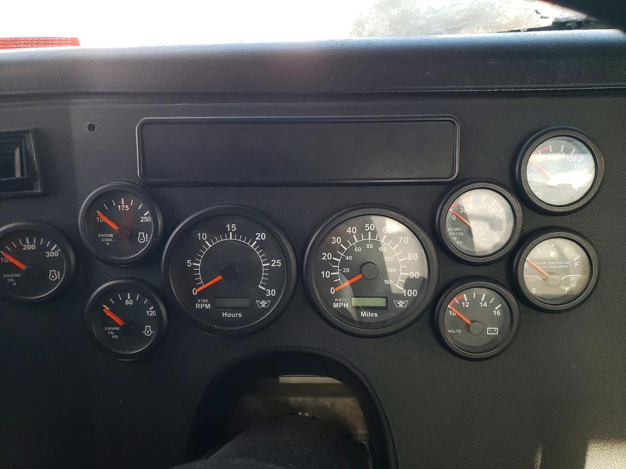 2016 Western Star Convention 4700SF