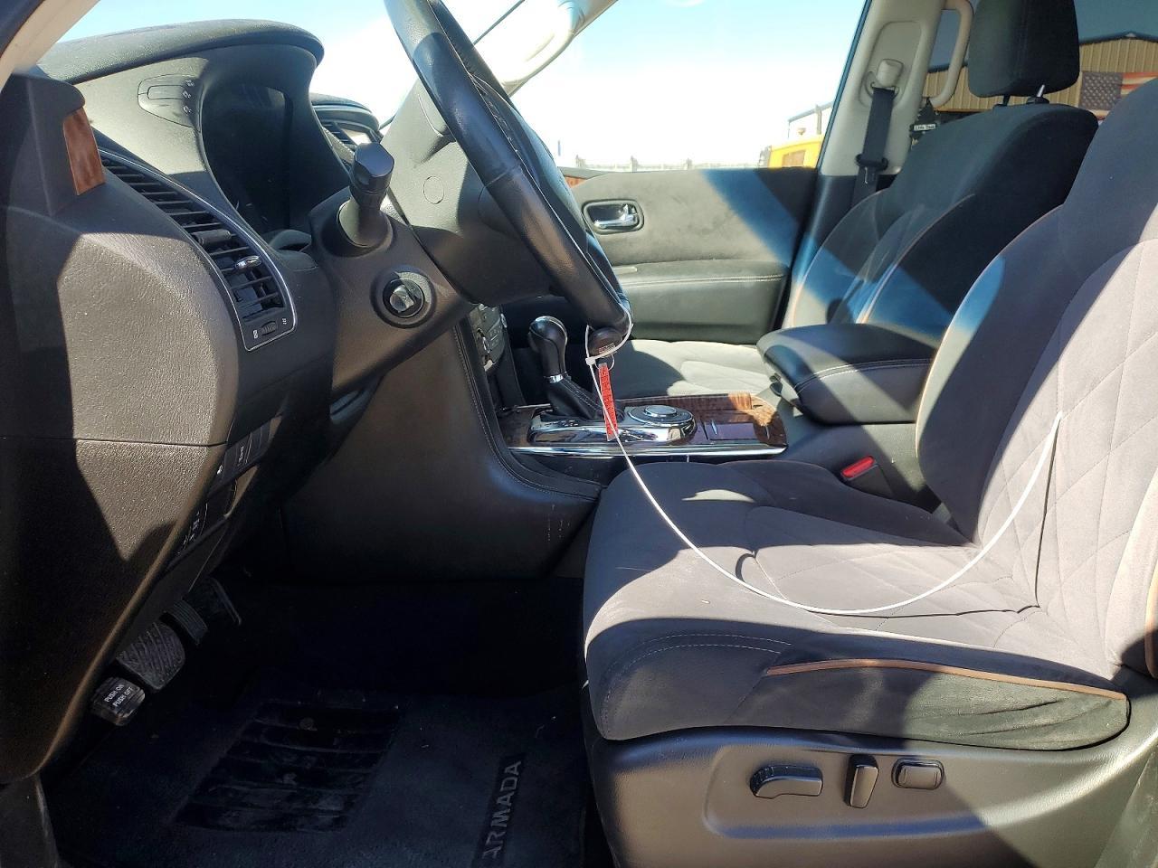 2017 Nissan Armada sv