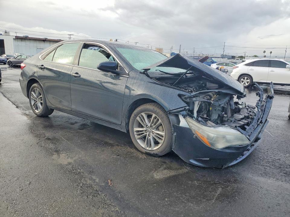 2016 Toyota Camry le