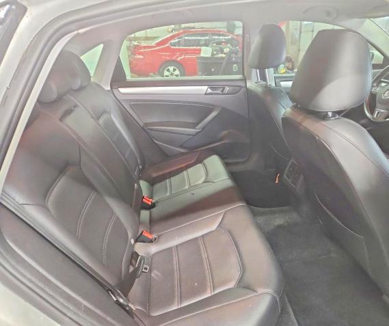 2013 Volkswagen Passat se