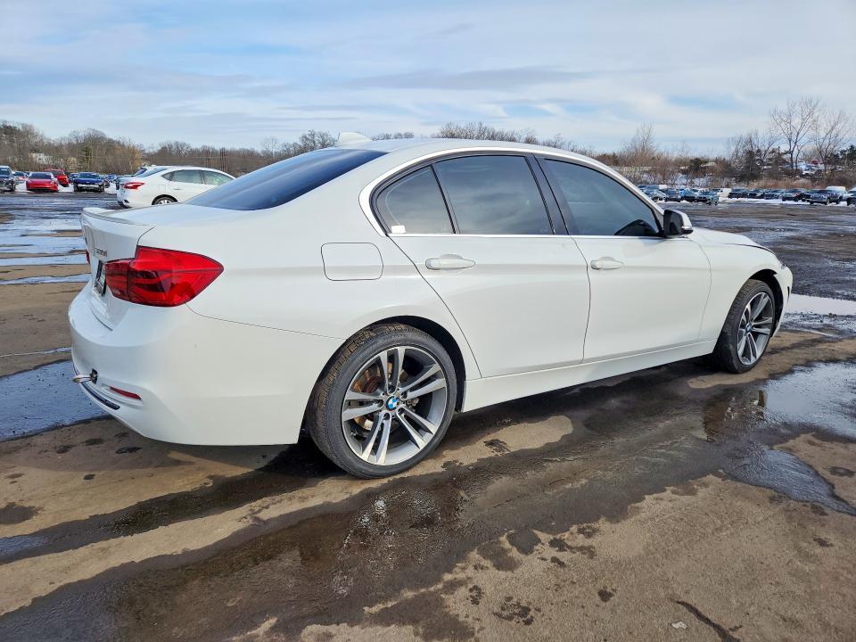 2018 BMW 330 xi
