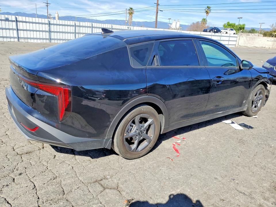2025 KIA K4 lxs