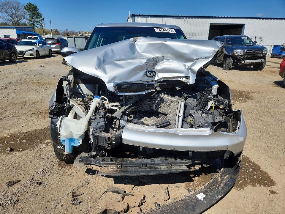 2015 KIA Soul +