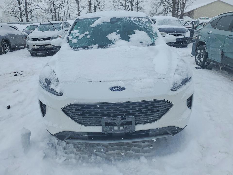 2020 Ford Escape se