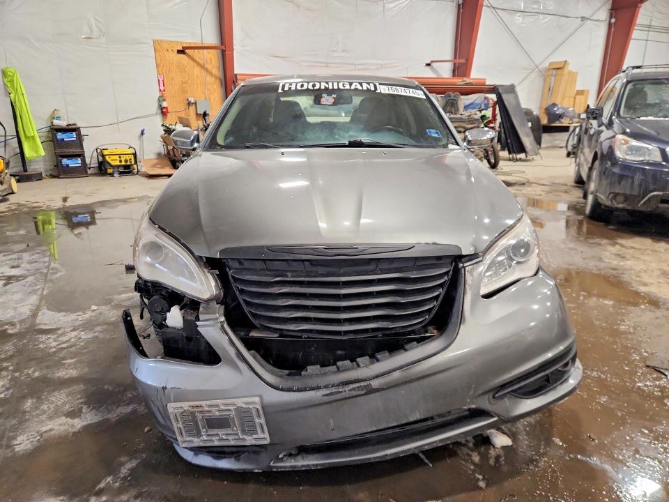 2013 Chrysler 200 Limited