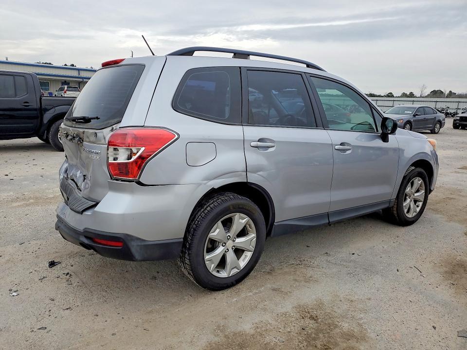 2015 Subaru Forester 2.5i