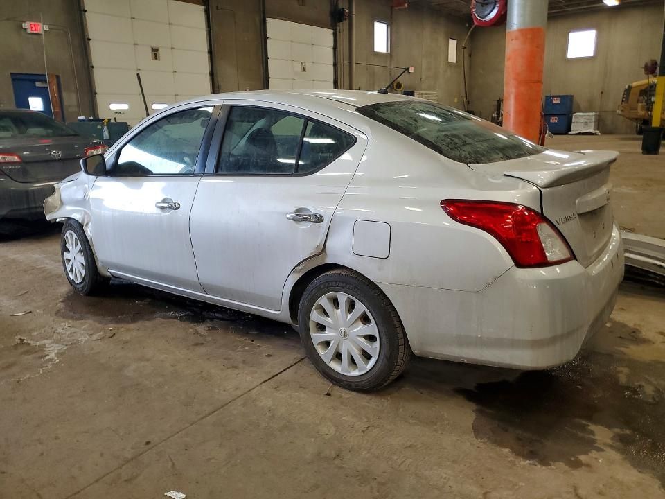 2016 Nissan Versa s