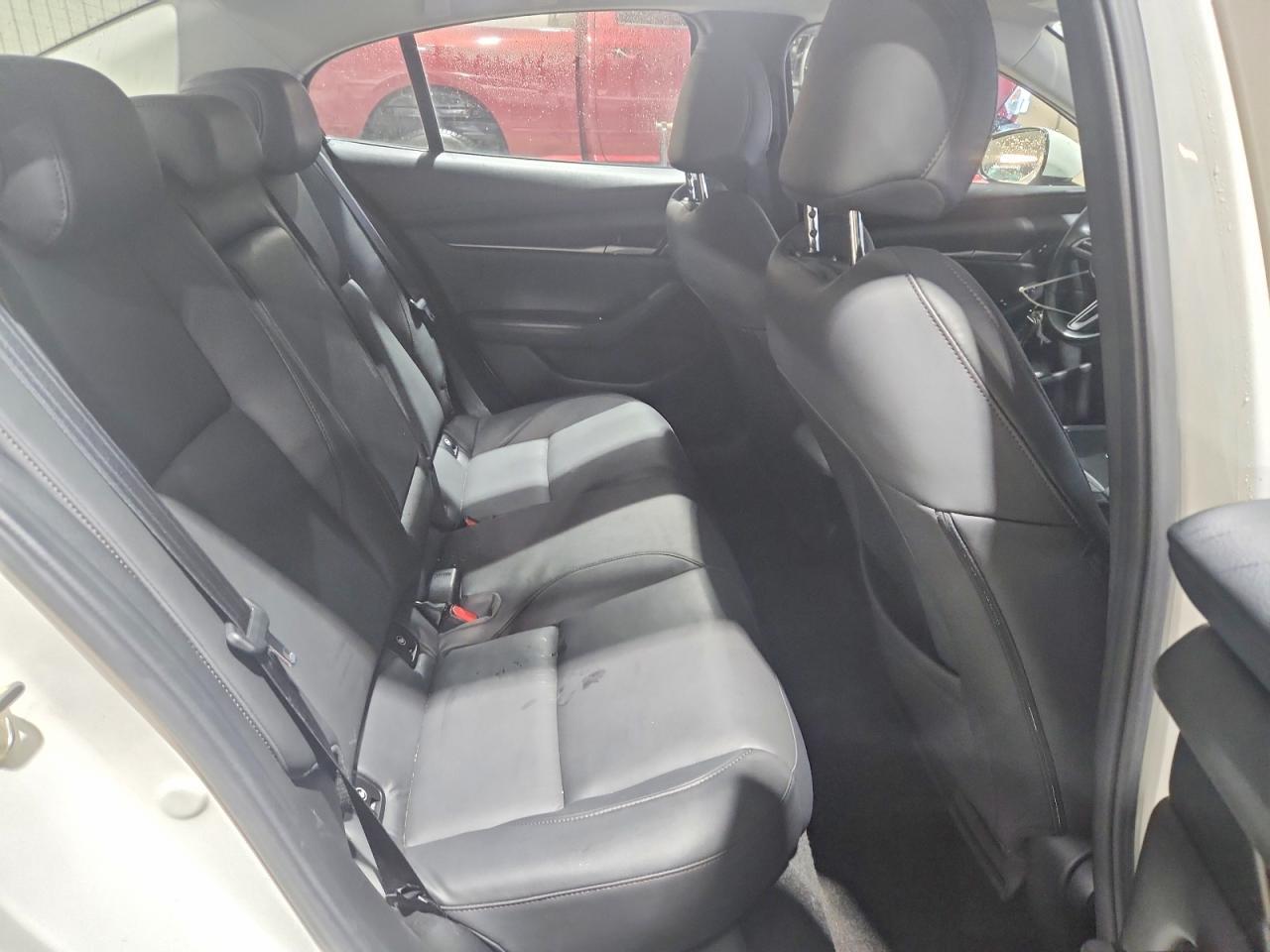 2022 Mazda 3 Select