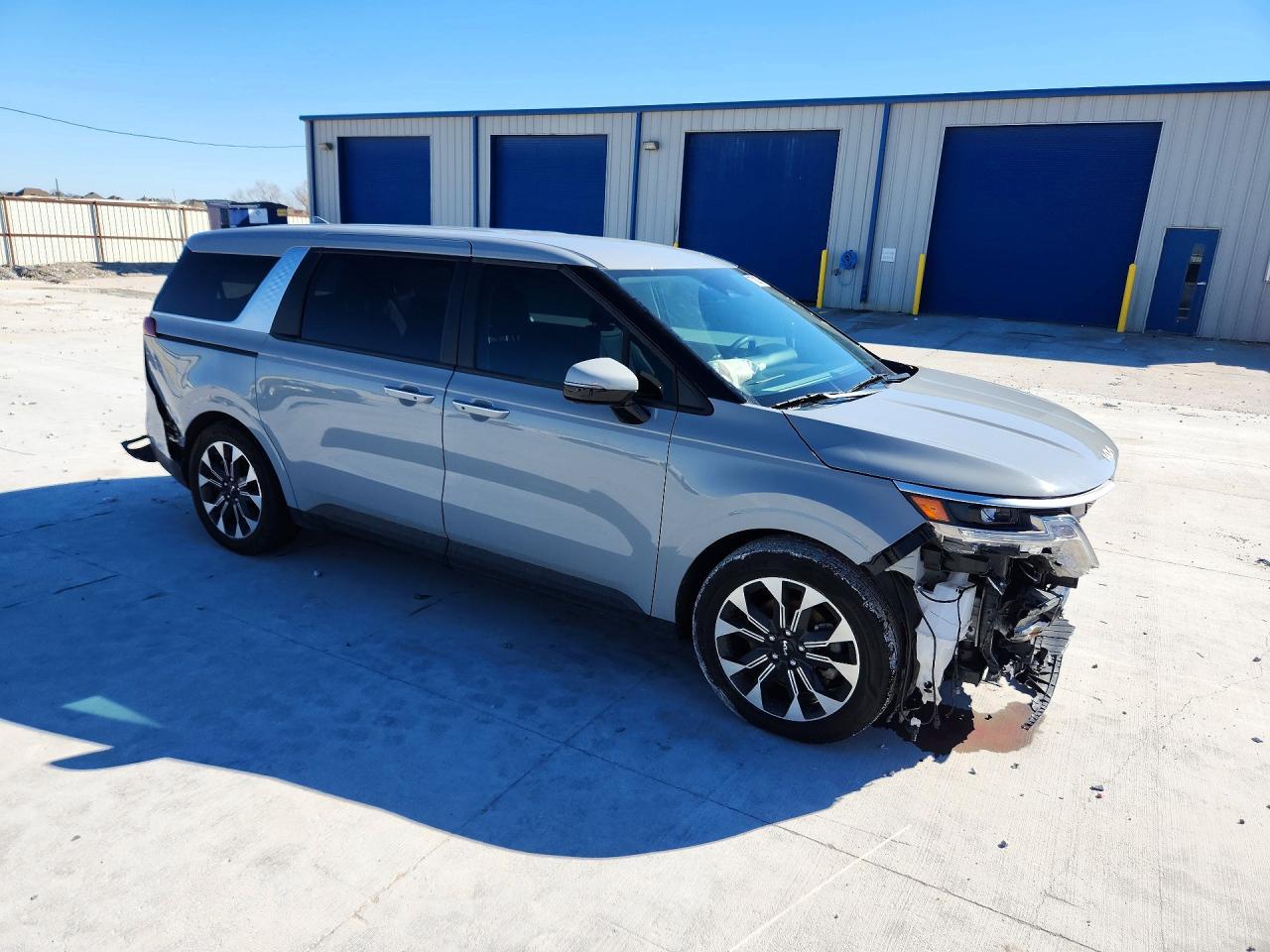2024 KIA Carnival ex