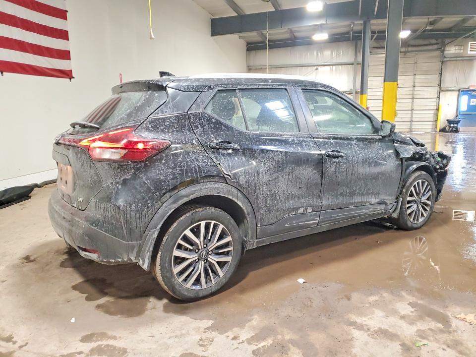 2023 Nissan Kicks sv