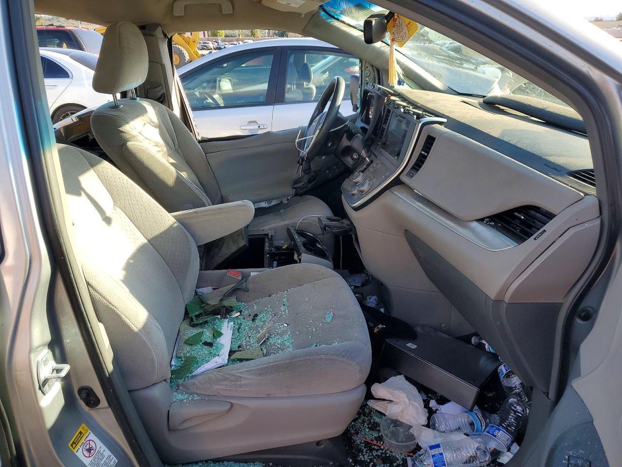 2015 Toyota Sienna