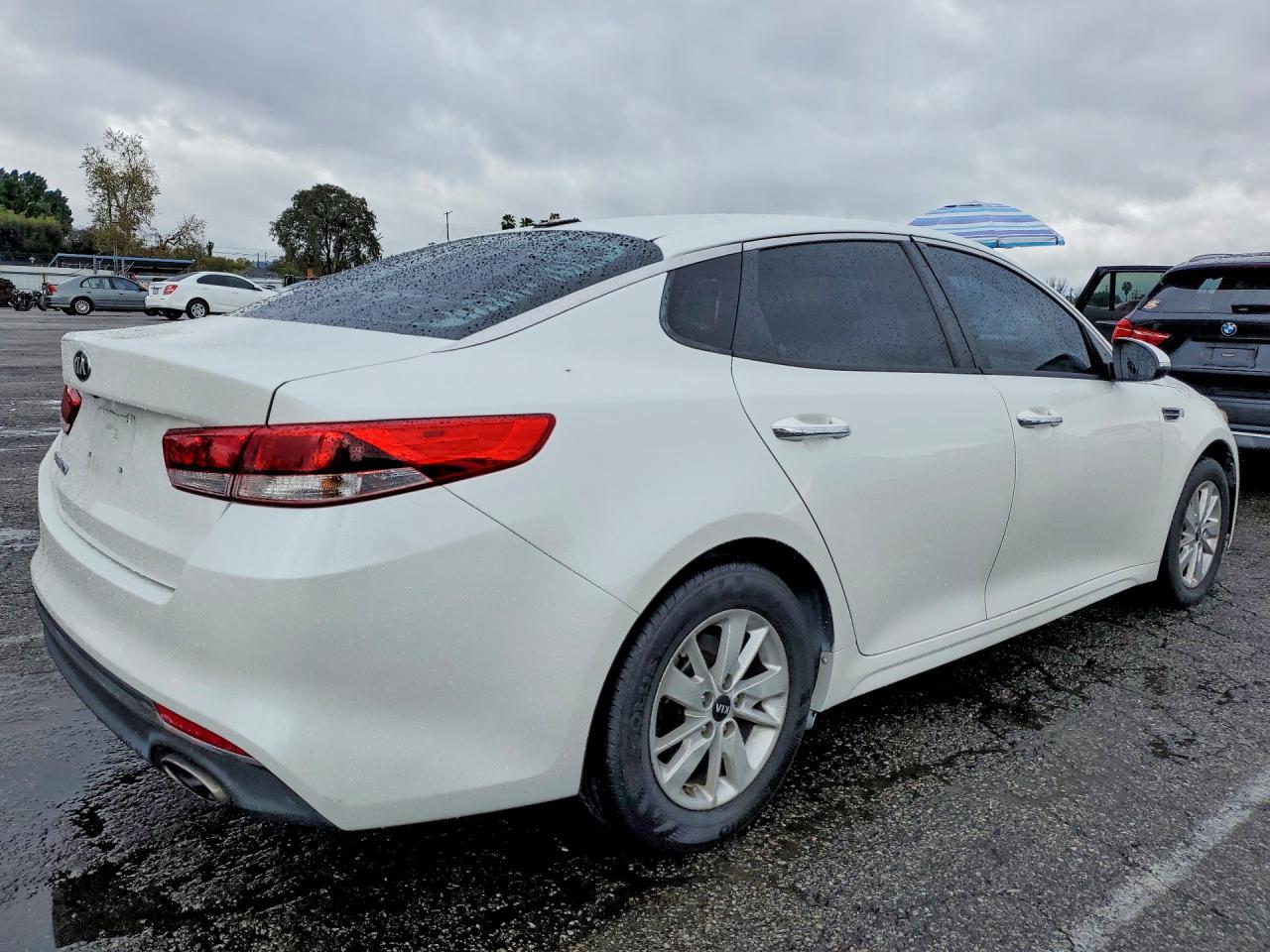 2016 KIA Optima lx