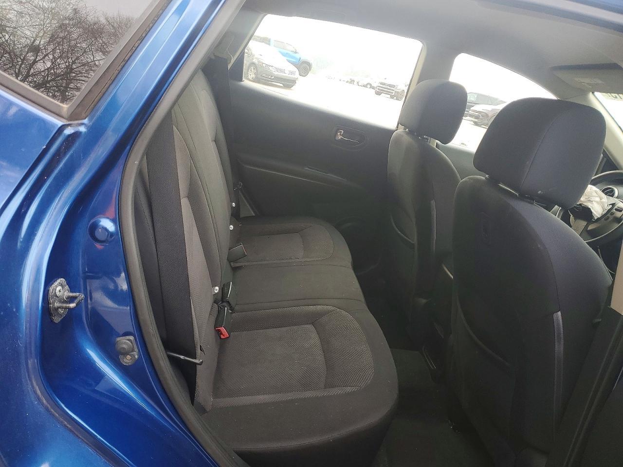 2011 Nissan Rogue s
