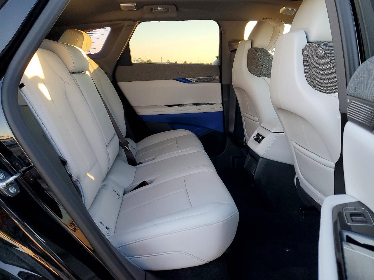 2025 Cadillac Optiq Luxury