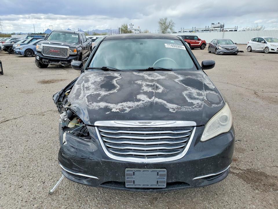 2013 Chrysler 200 lx