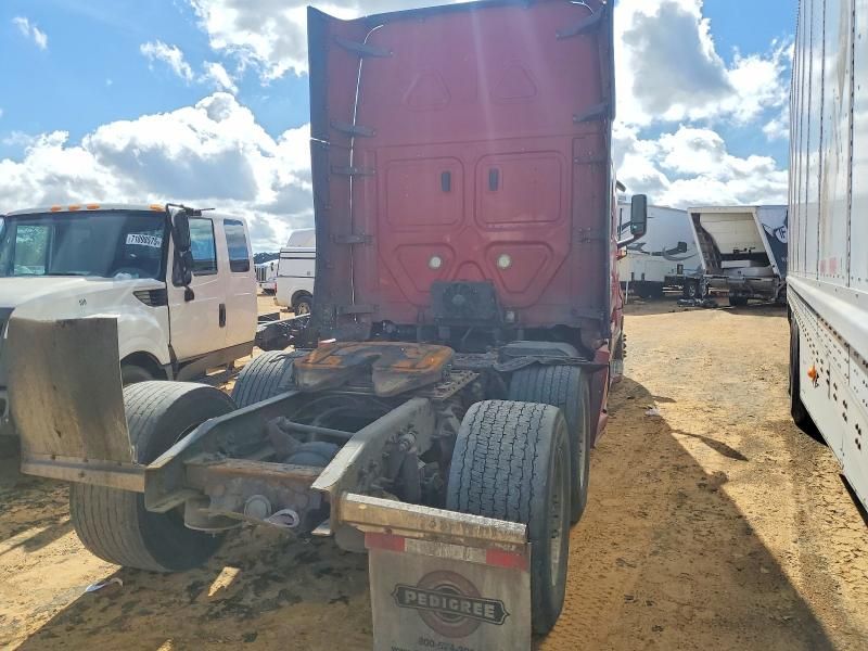 2018 Freightliner Cascadia 1