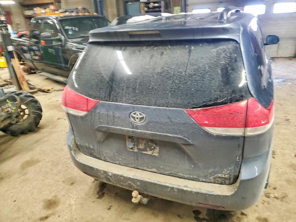 2013 Toyota Sienna xle