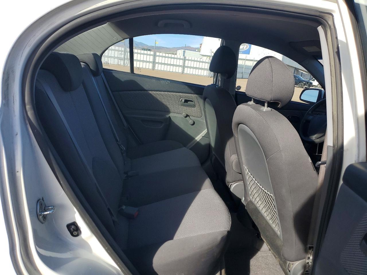 2009 KIA Rio Base