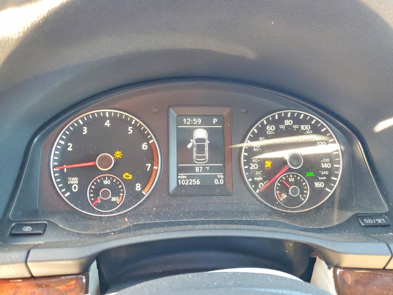2012 Volkswagen Eos lux