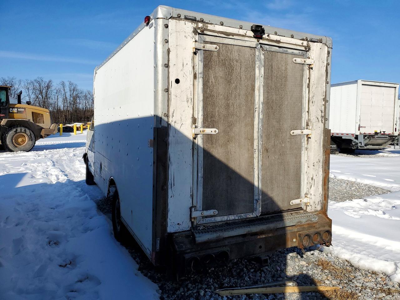 2003 Chevrolet Express Delivery Truck