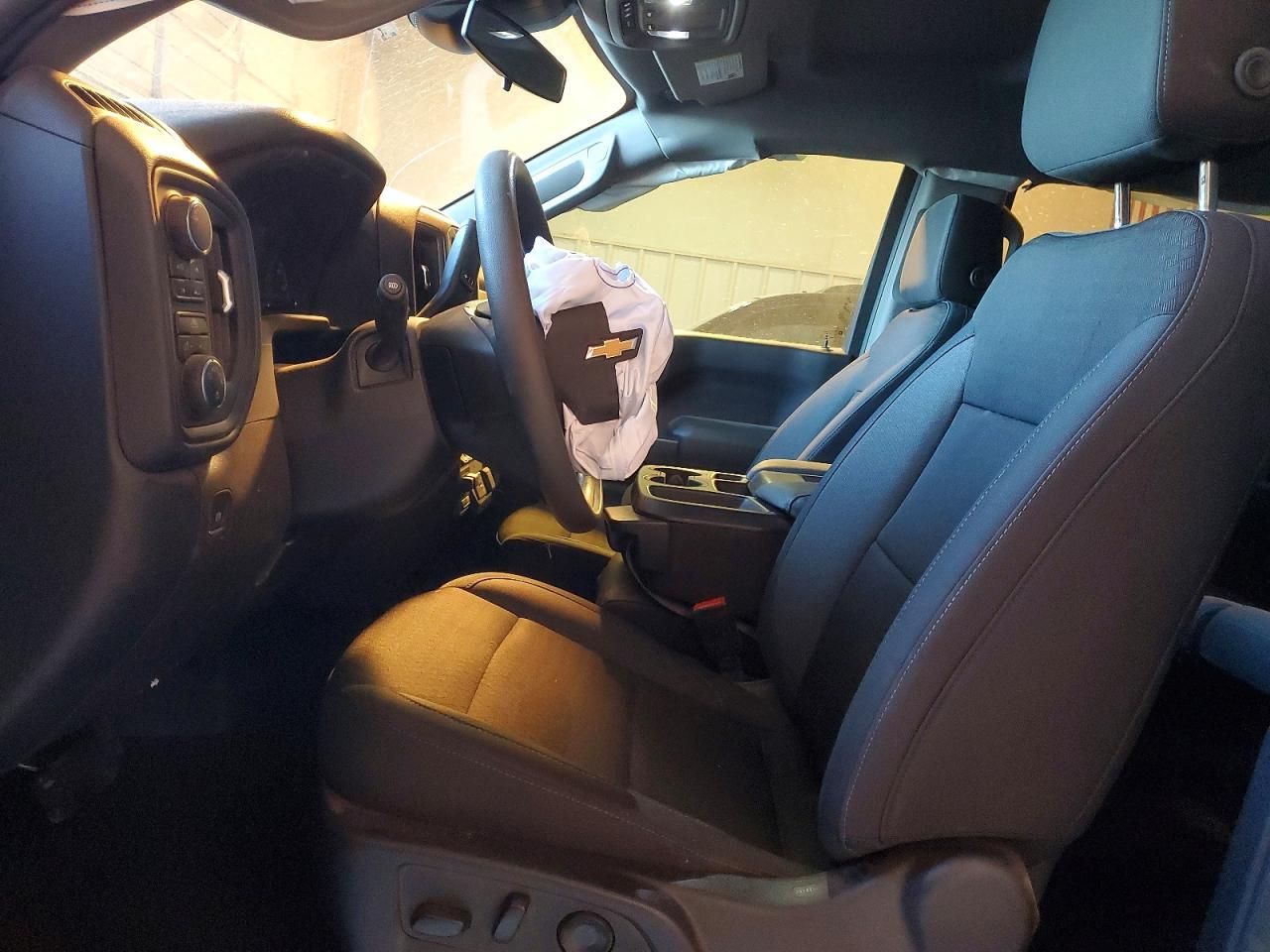 2024 Chevrolet Silverado K1500 Custom