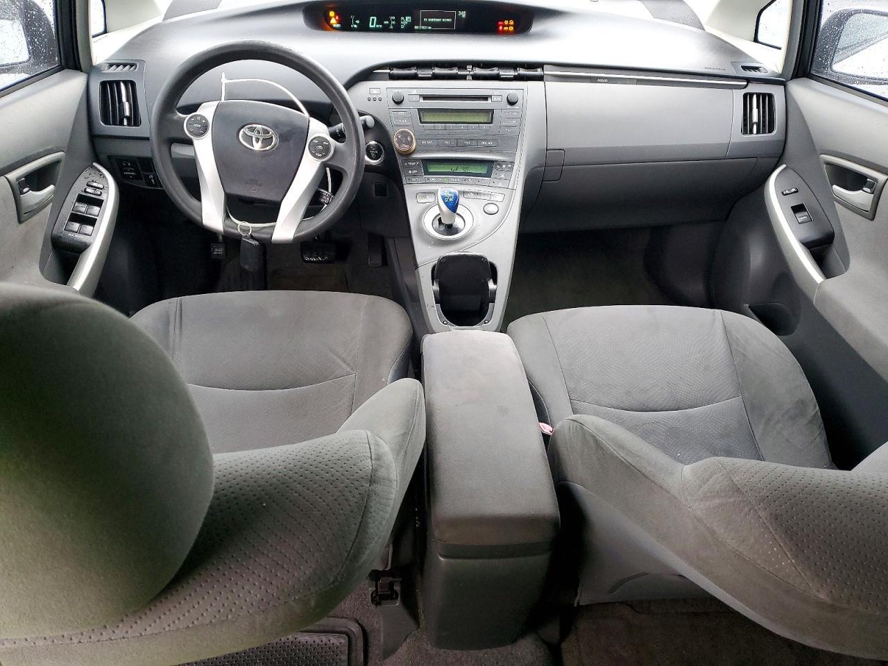2010 Toyota Prius ii