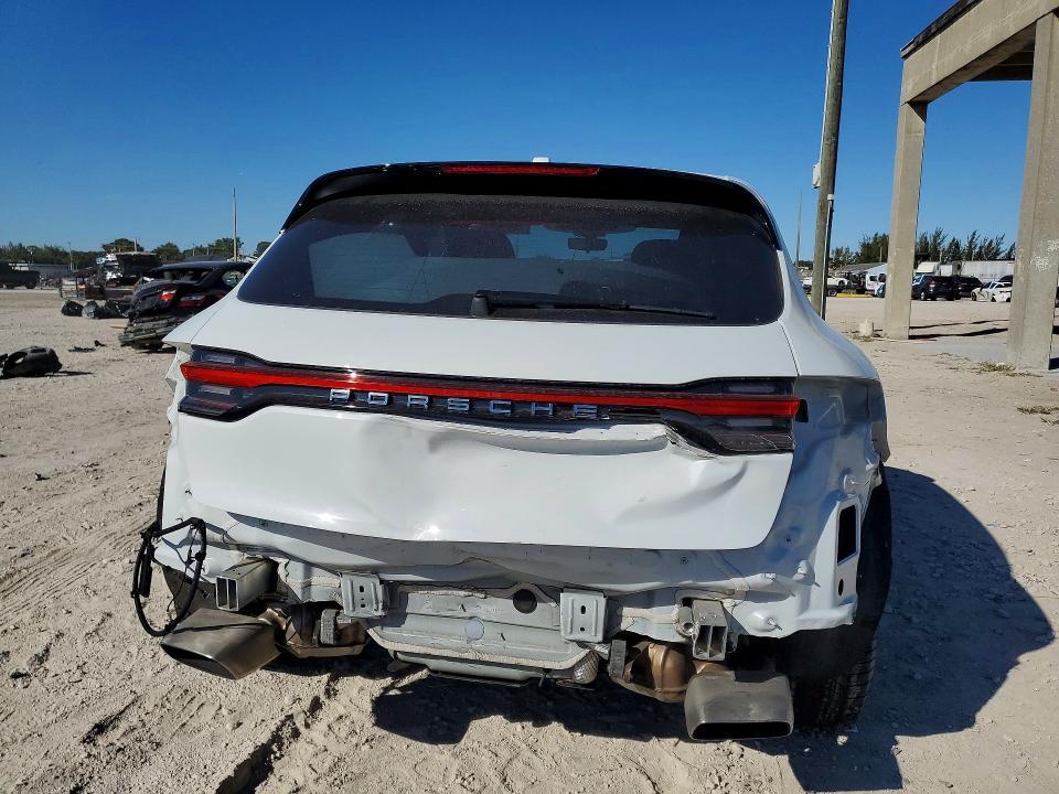 2021 Porsche Macan
