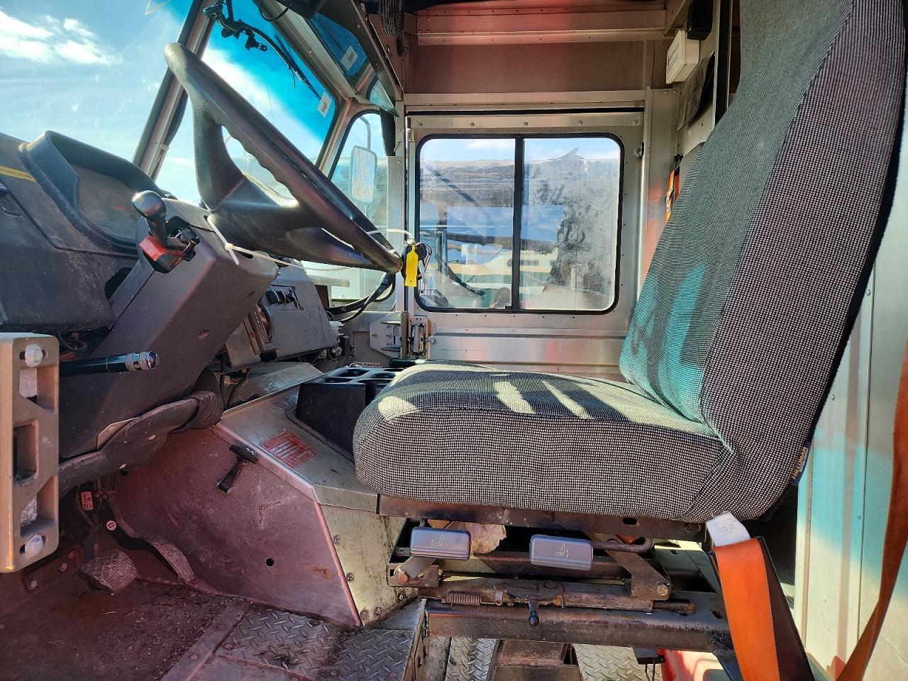 2020 Freightliner MT45G Chassis Delivery Truck