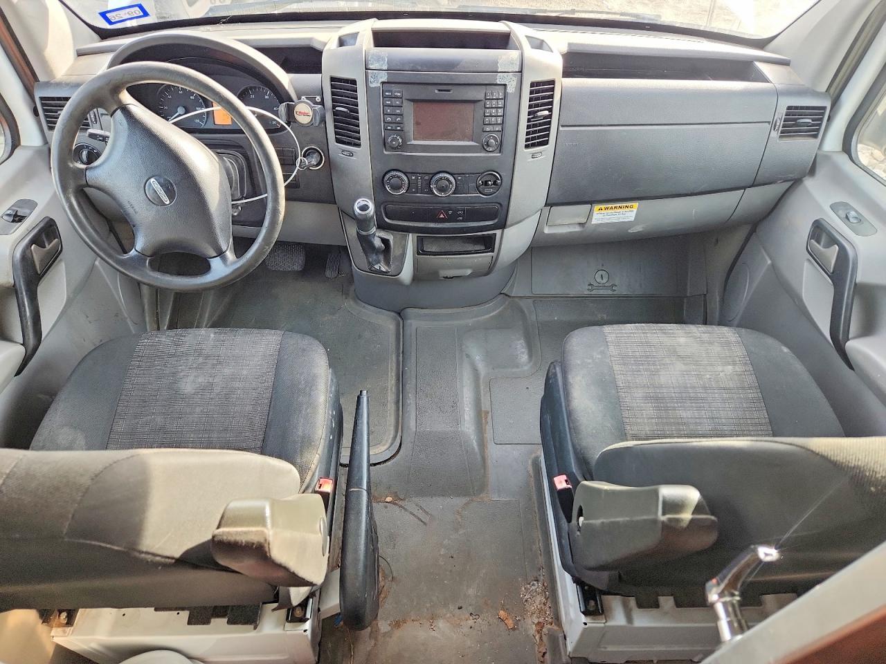 2014 Freigliner 2014 Freightliner Sprinter 2500 Delivery Van
