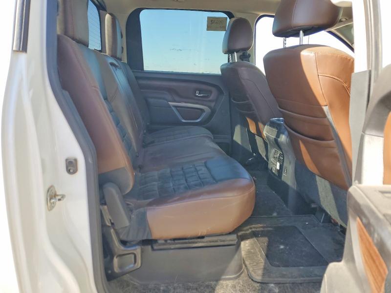 2019 Nissan Titan sv