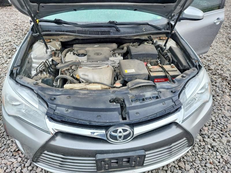 2016 Toyota Camry le