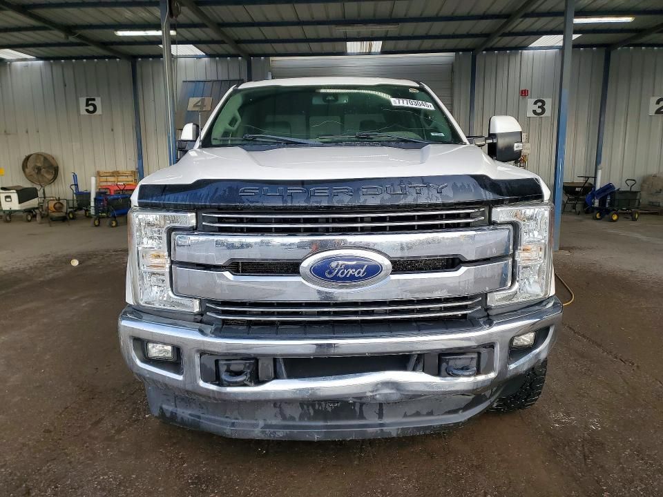 2019 Ford F250 Lariat 4WD 6.7L V8 Tdsl Crew Cab