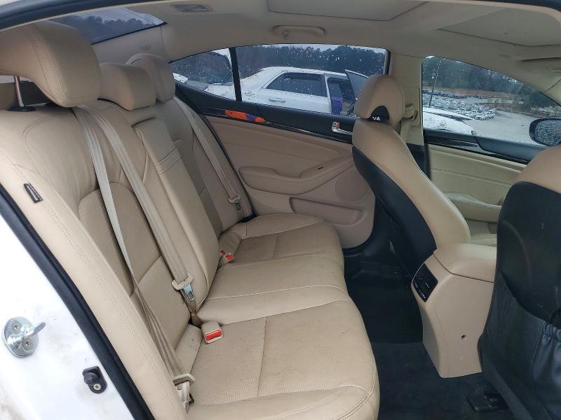 2016 KIA Cadenza Premium