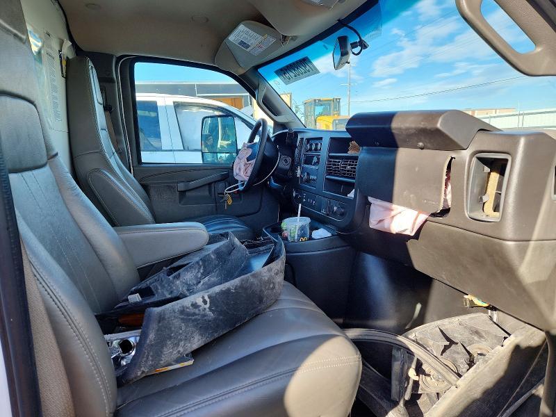 2023 GMC Savana BOX Truck