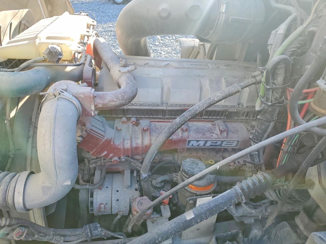 2015 Mack CXU613 Semi Truck