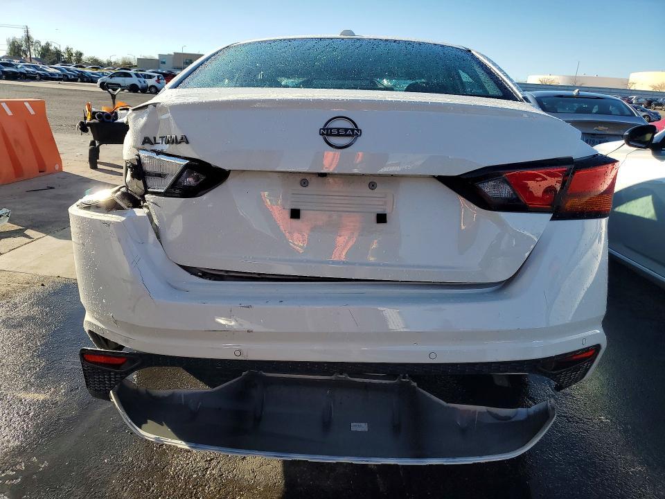 2025 Nissan Altima 2.5 sv