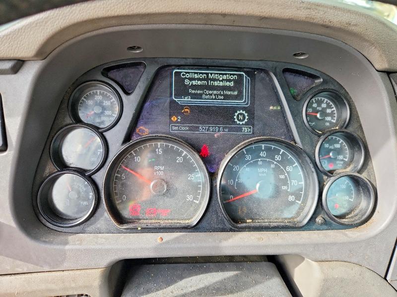 2016 Peterbilt 579 Semi Truck