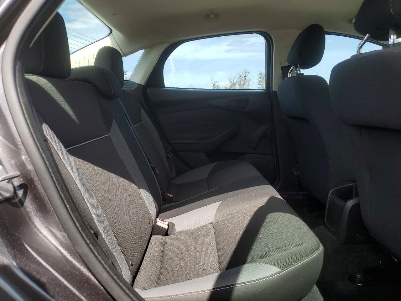 2014 Ford Focus s