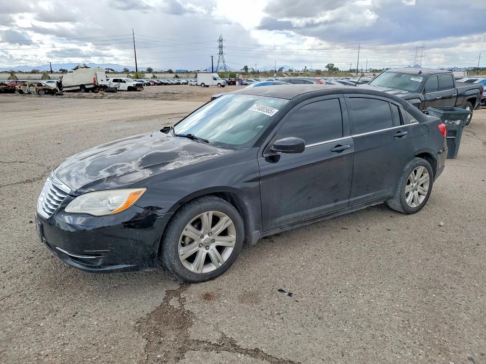 2013 Chrysler 200 lx